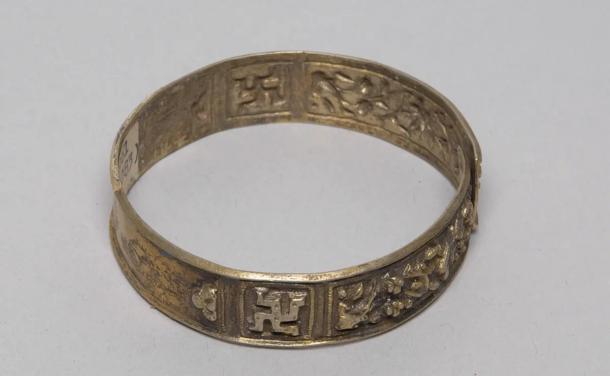 Armschmuck