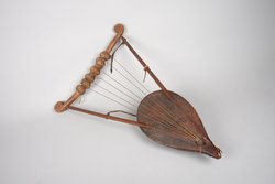 Instrument: Lute