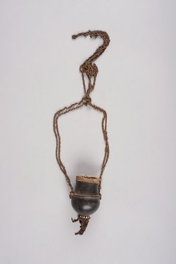 Schnupftabakbehälter auf Kette