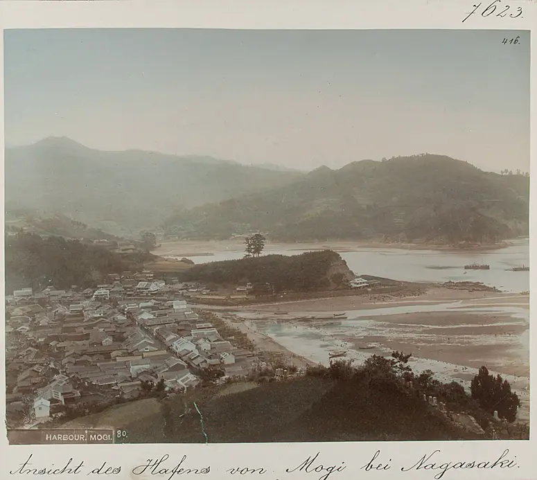 Nagasaki: Ansicht des Hafens von Mogi bei