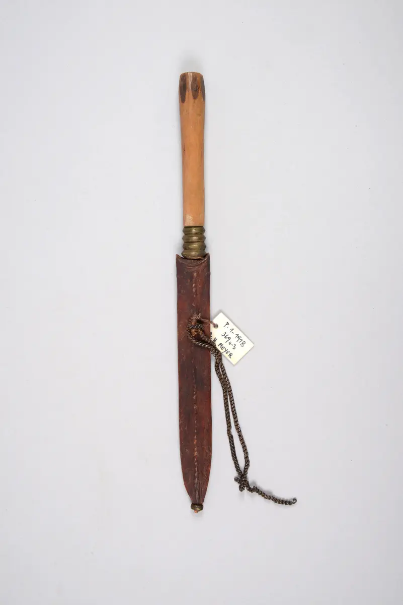 Messer mit Scheide
