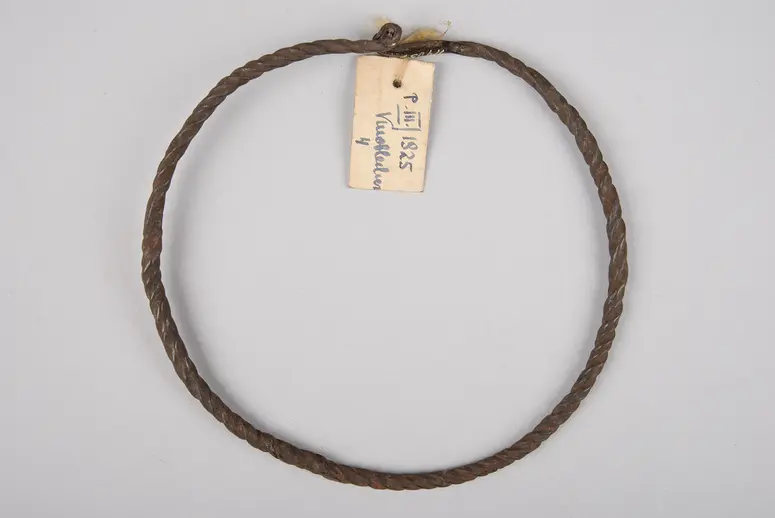 Necklet