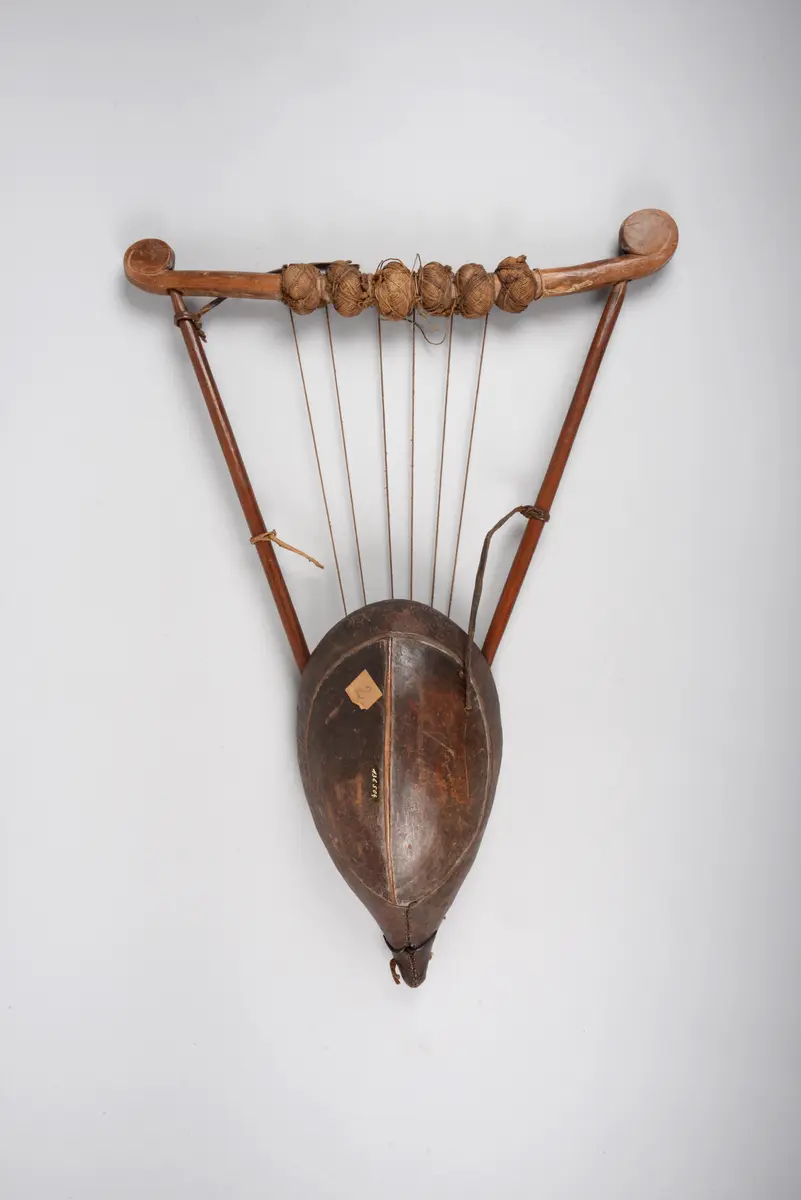 Instrument: Lute