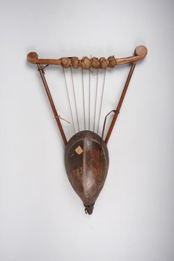 Instrument: Lute