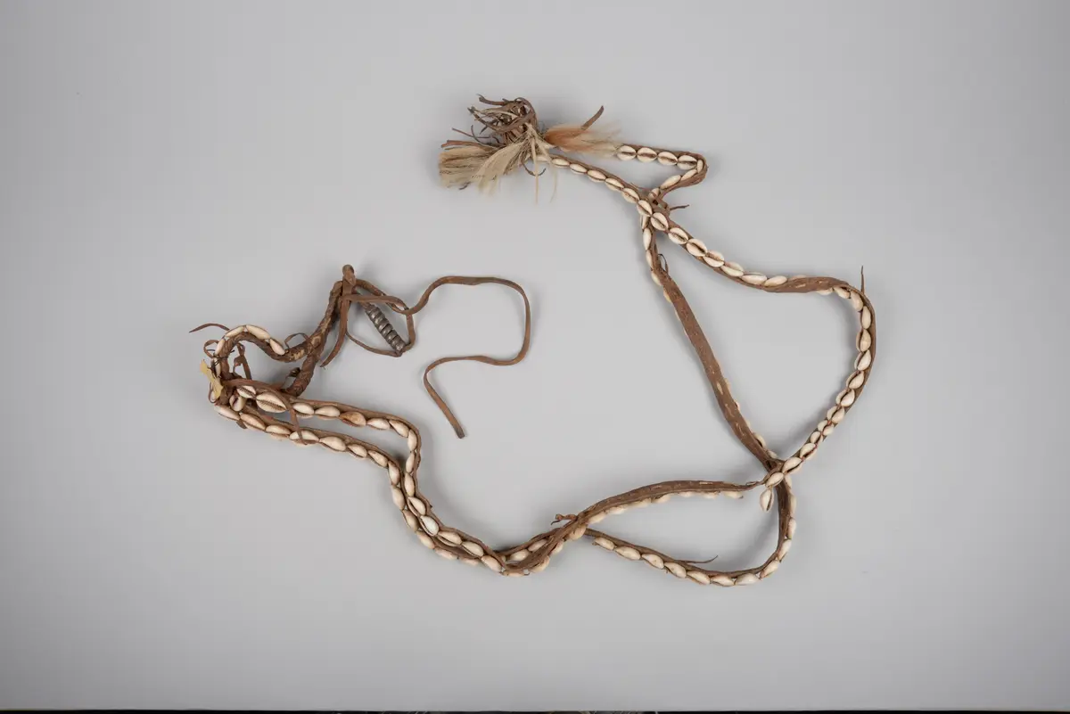 Rückenschmuck
