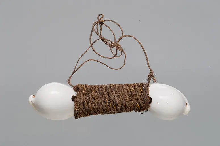 Brustschmuck