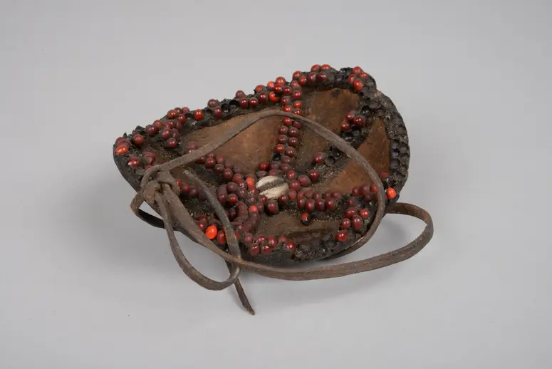 Stirnschmuck