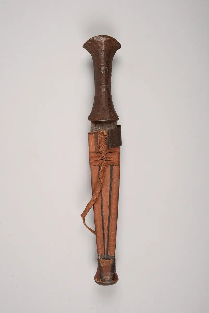 Messer mit Scheide