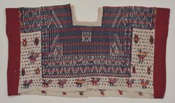Alte Zeremonialhuipil (?) mit doppelköpfigen Vögeln (Habsburg?)