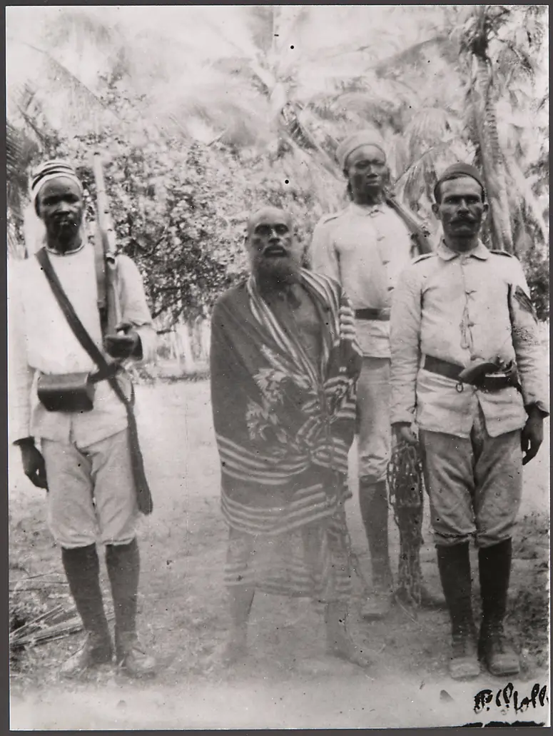 Buschiri bin Salim, Anführer der Insurgenten 1888/89 vor der Hinrichtung