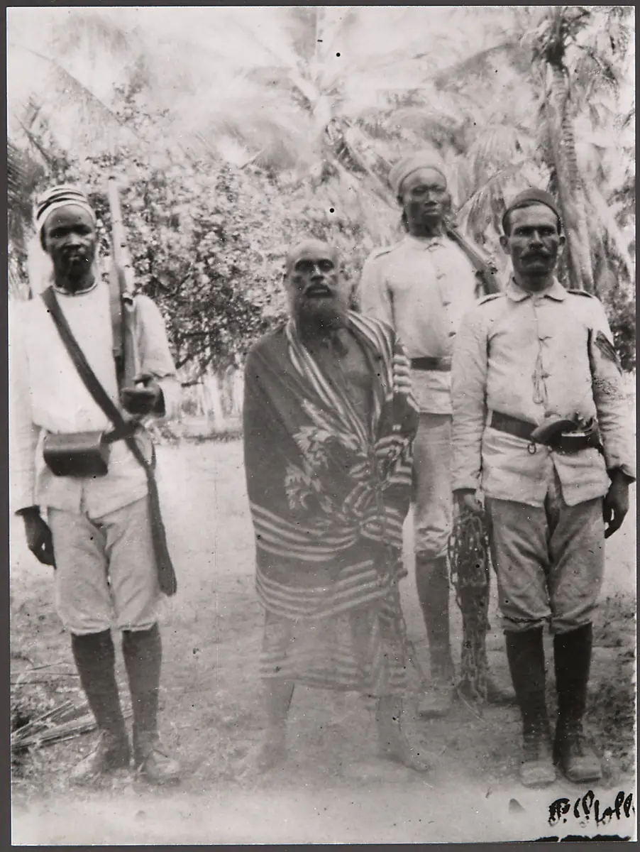 Buschiri bin Salim, Anführer der Insurgenten 1888/89 vor der Hinrichtung