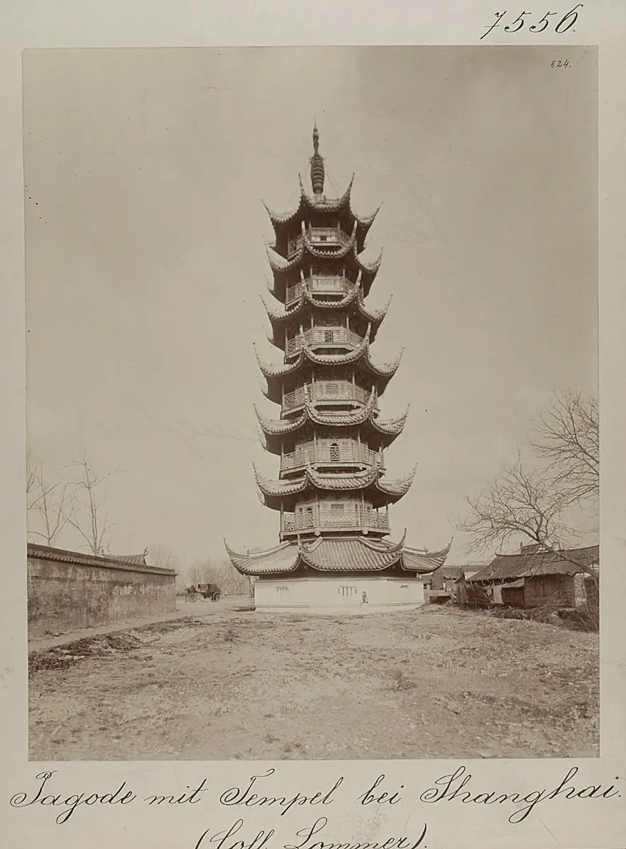 Shanghai: Pagode mit Tempel