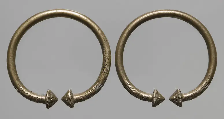 Beinschmuck