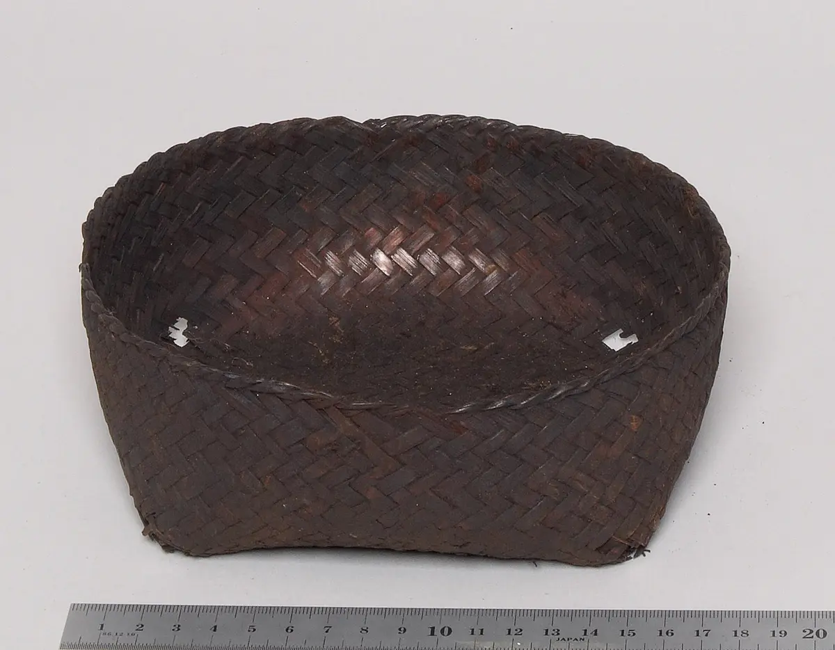 Korbschüssel (Wayu)