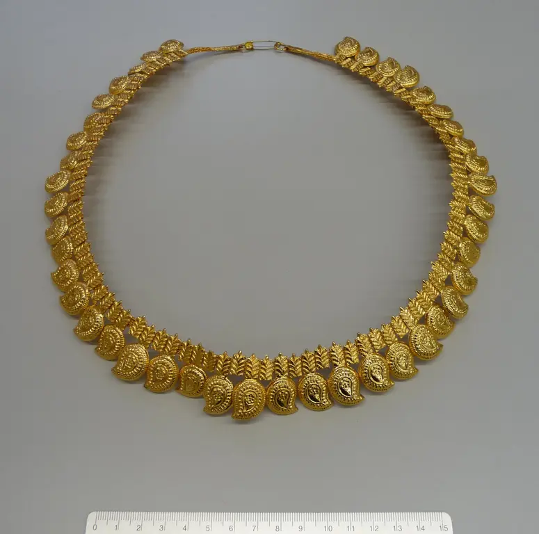 Brustschmuck