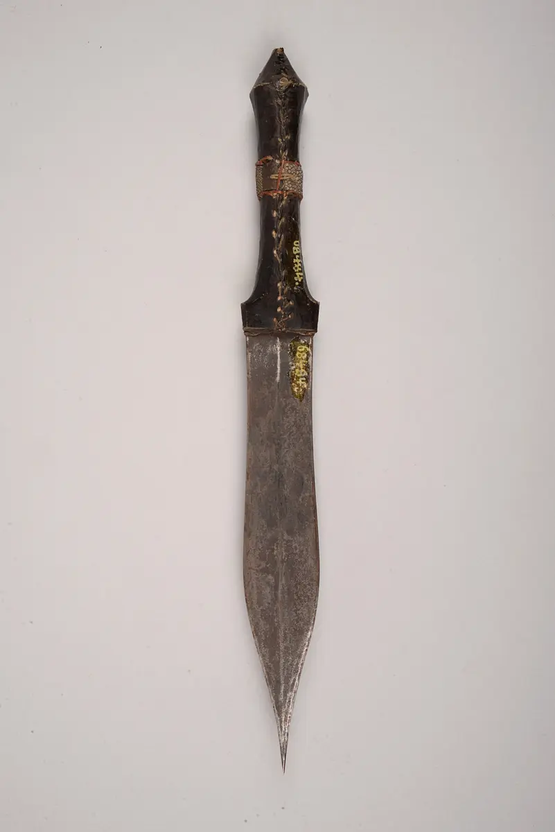 Messer mit Scheide