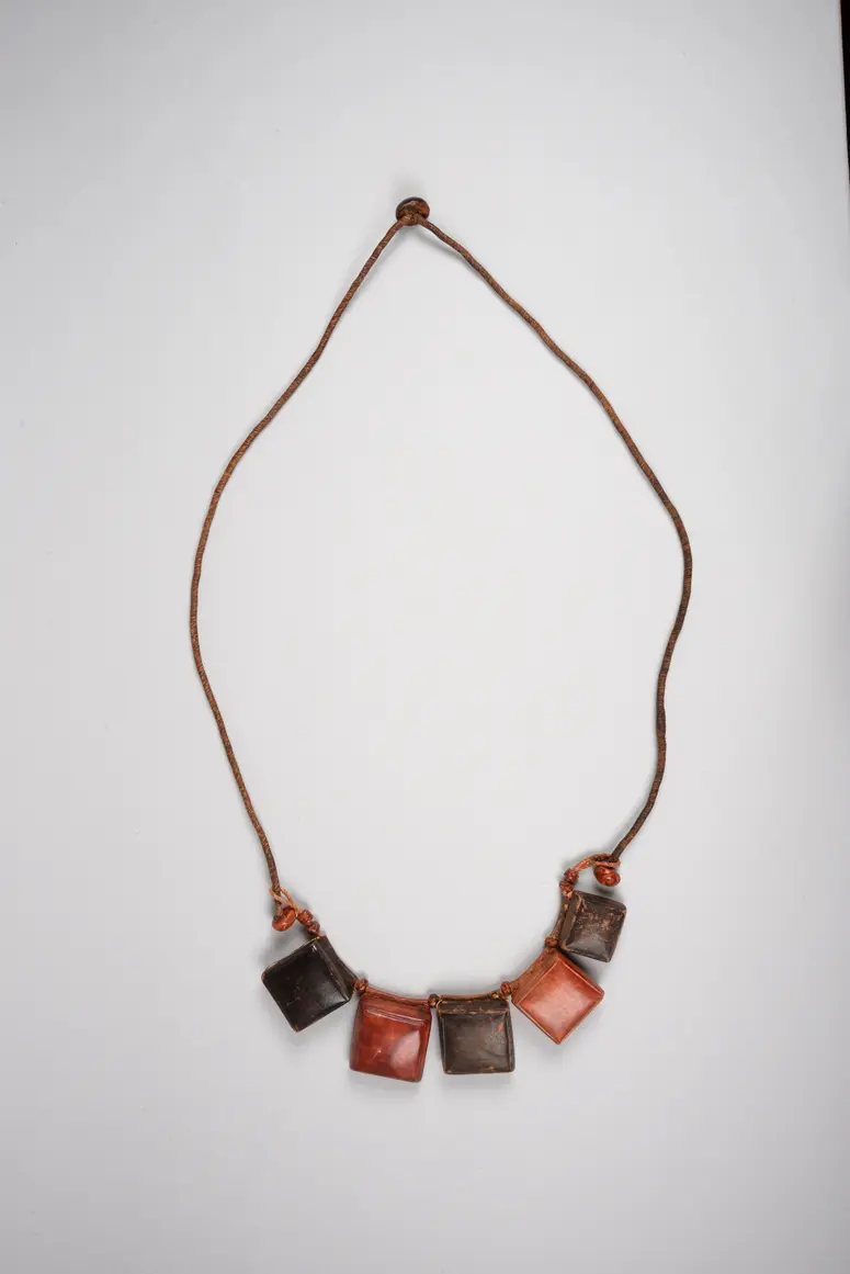 Halskette (Amulett)