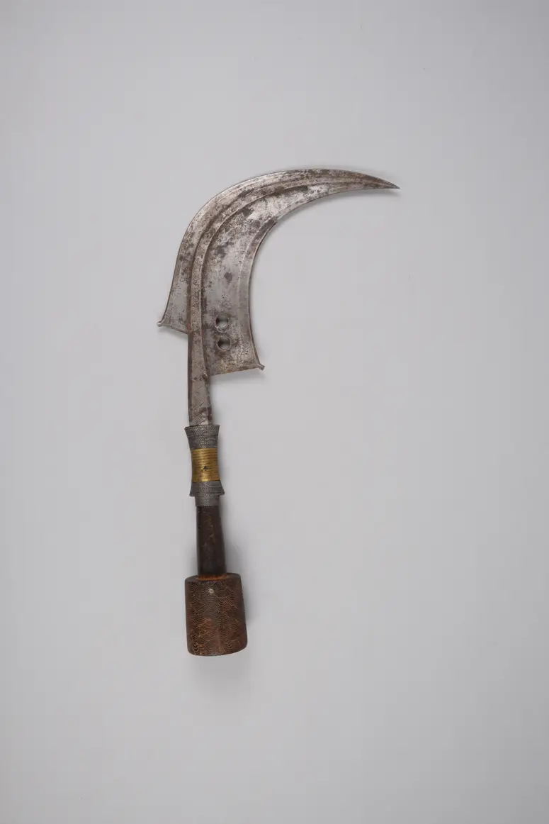Sickle knife