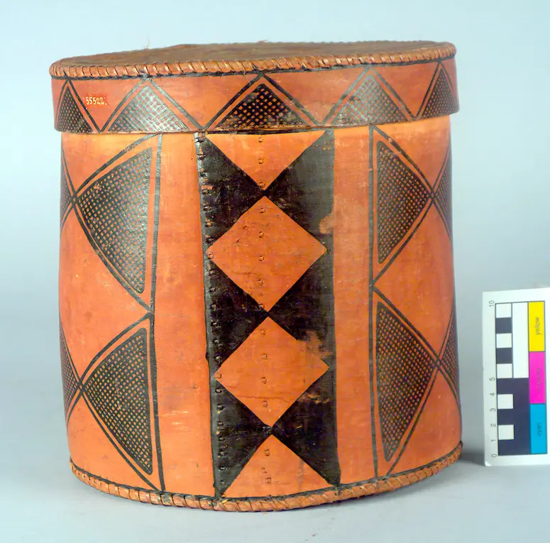 Schachtel mit Deckel