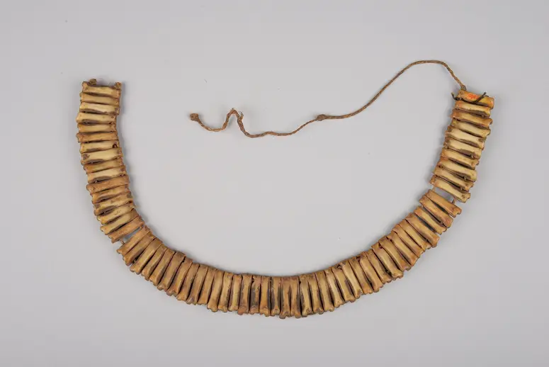 Halsband