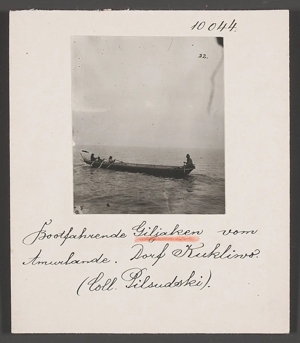 Bootfahrende Giljaken aus Kukliwo