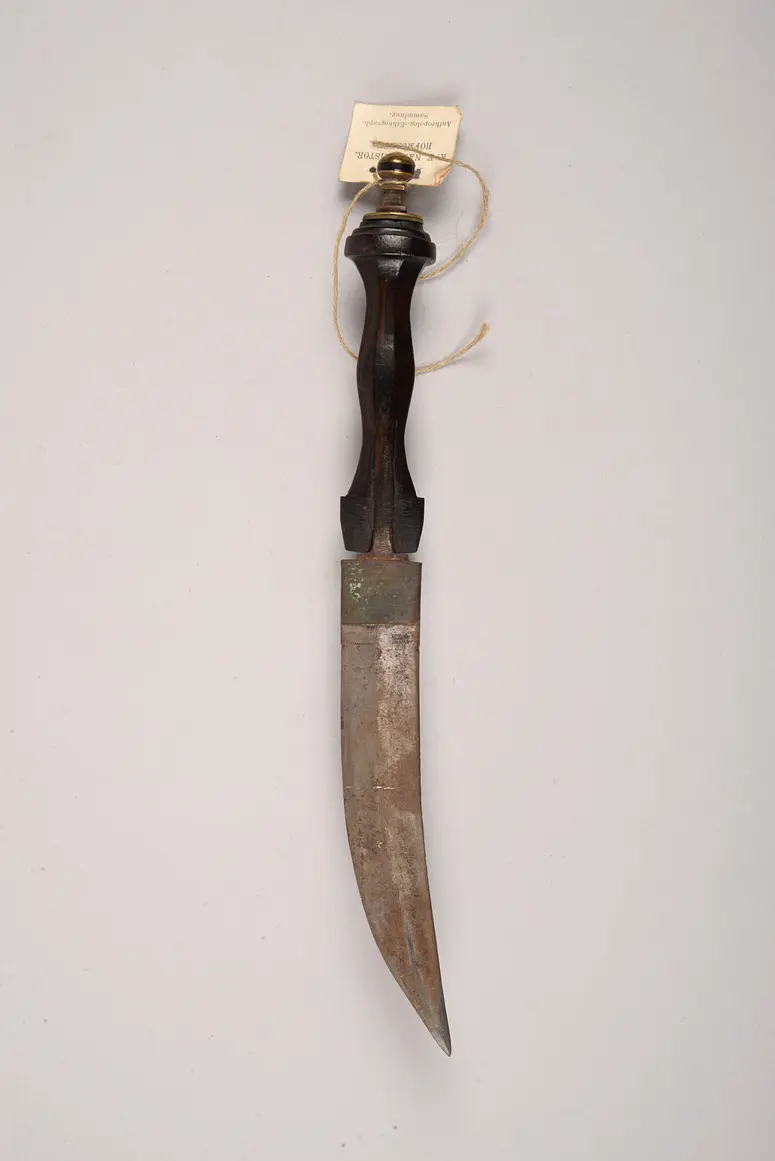 Messer mit Scheide