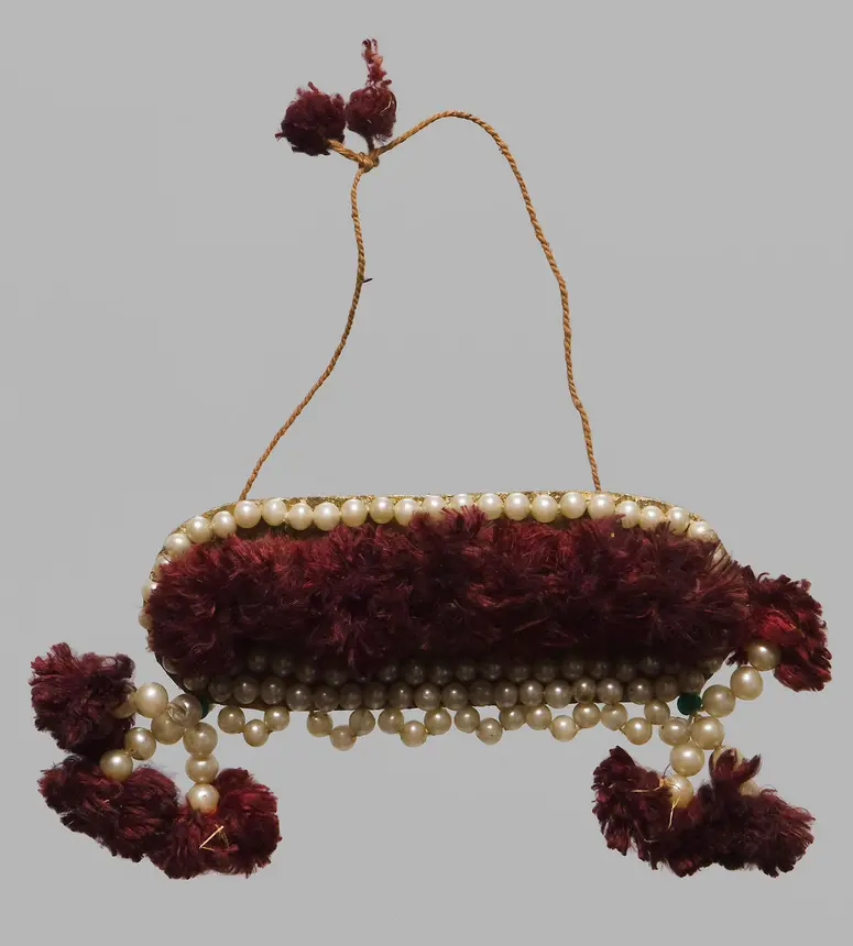 Stirnschmuck