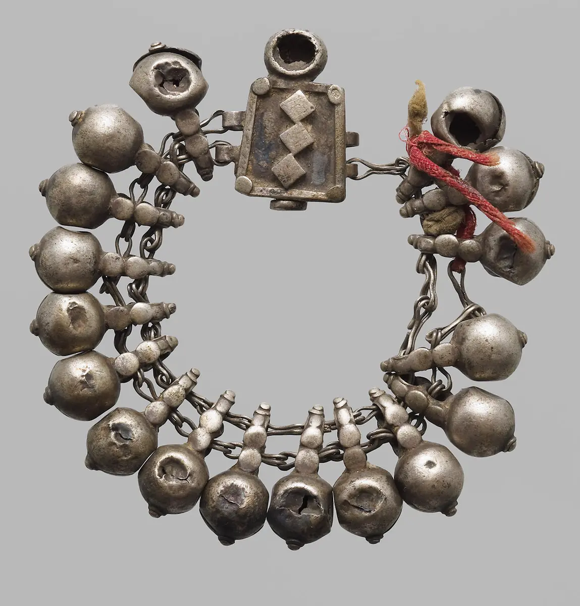 Beinschmuck