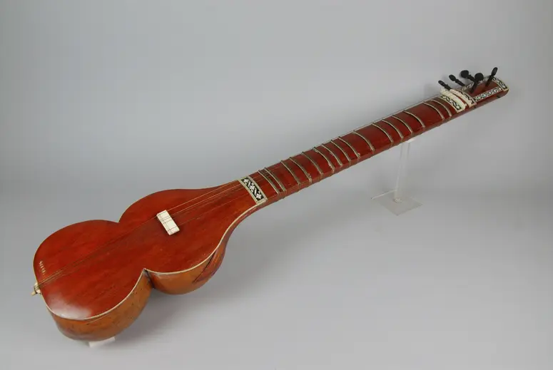 Saiteninstrument, Bipanchi Vina