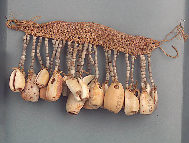 Knieschmuck