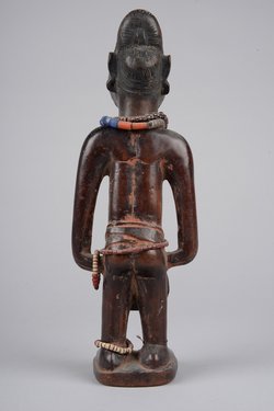 Männliche Ibeji Drillingsfigur