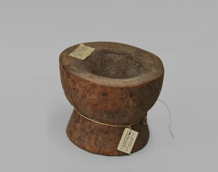 Holzbehälter